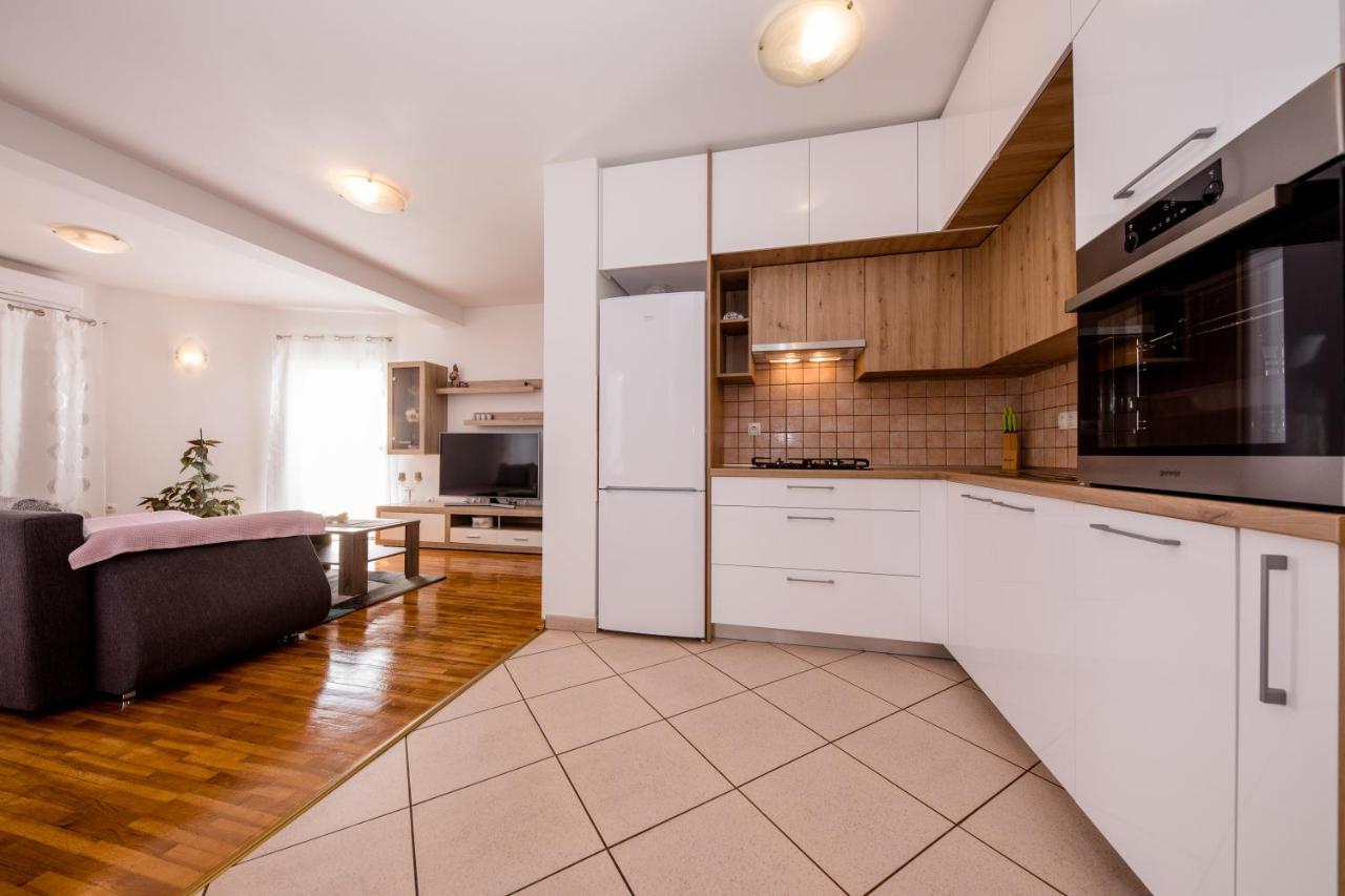 Zeljko Apartmani Lopar Exterior foto