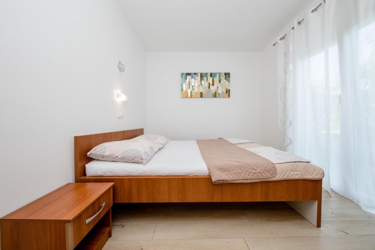 Zeljko Apartmani Lopar Exterior foto